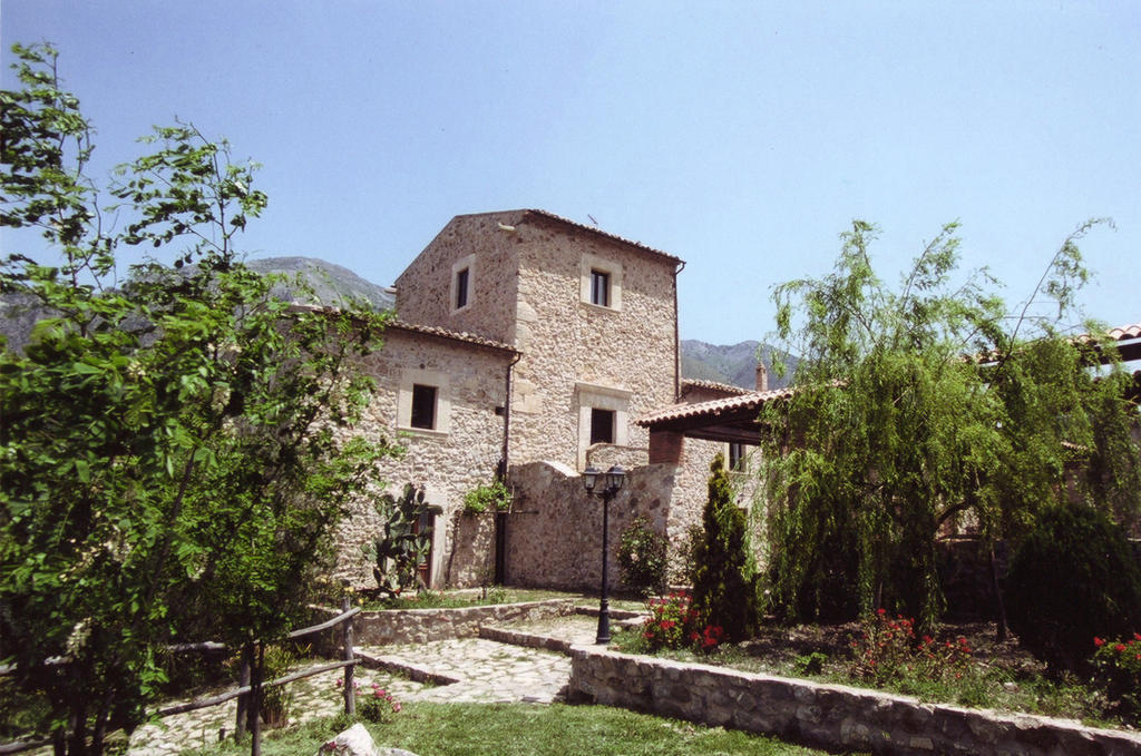 Giardino Donna Lavia Βίλα Polizzi Generosa Εξωτερικό φωτογραφία